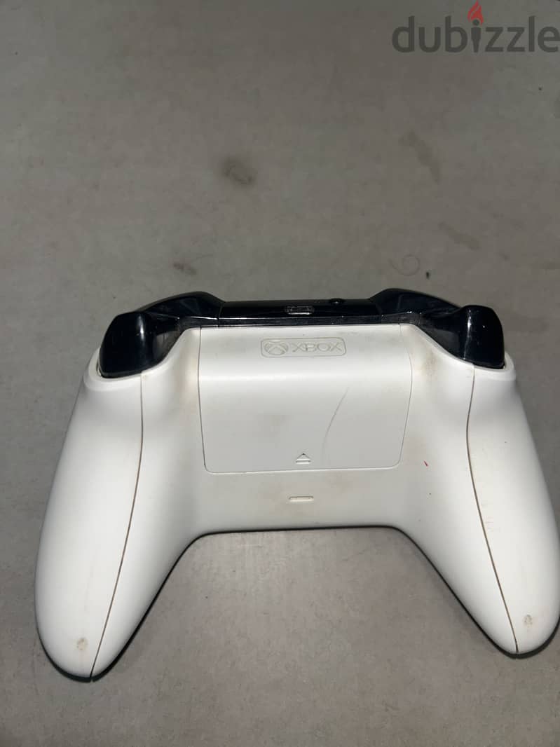 Xbox one s 3