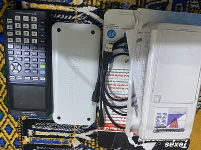 اله Ti-84 plus ce-T