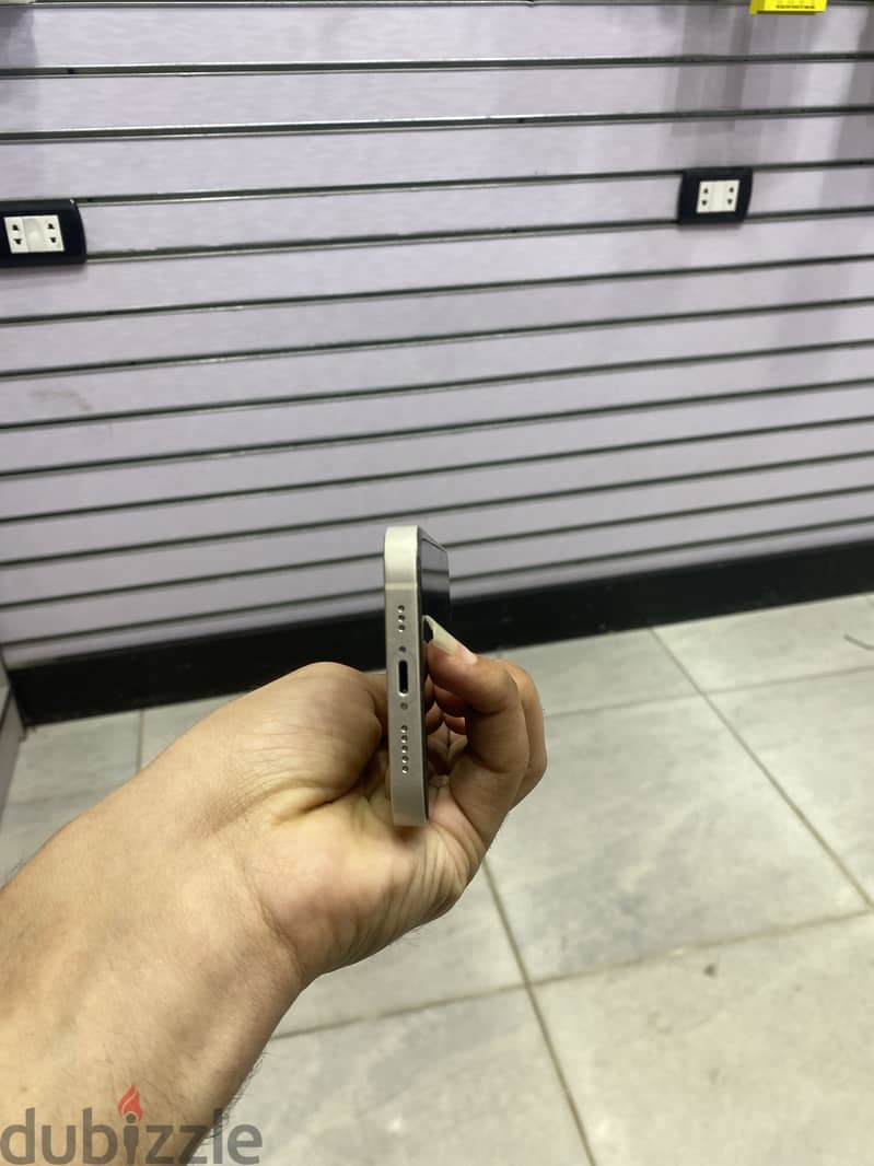 آبل - آيفون 13 5