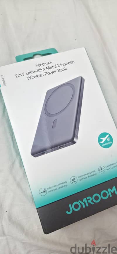 20W Ultra-Slim Metal Magnetic Wireless Power Bankباور بانك جوي روم واي