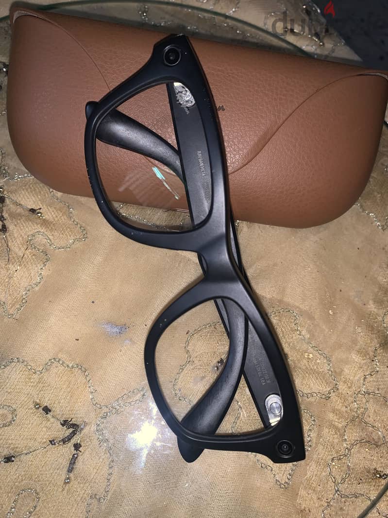 *Ray-Ban Meta Smart Glasses* 1