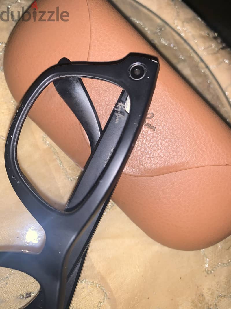 *Ray-Ban Meta Smart Glasses* 4