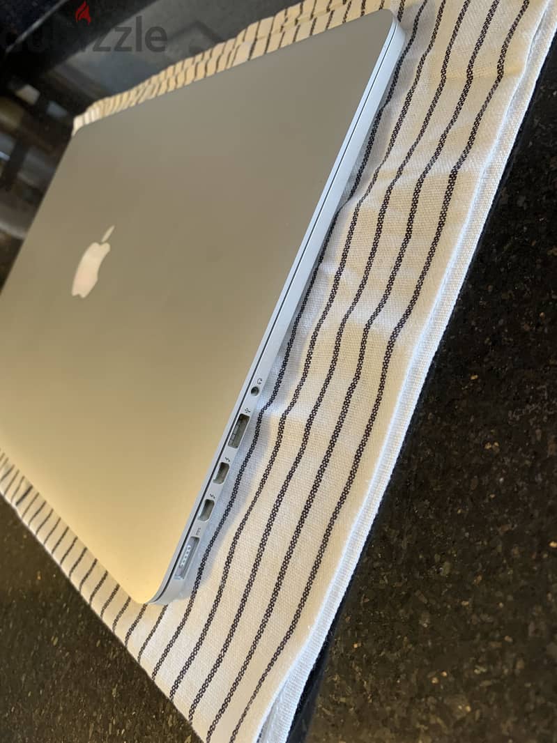 Macbook pro 15 inch 8