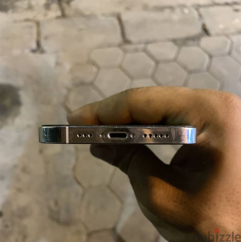 آبل - آيفون 12 برو 3