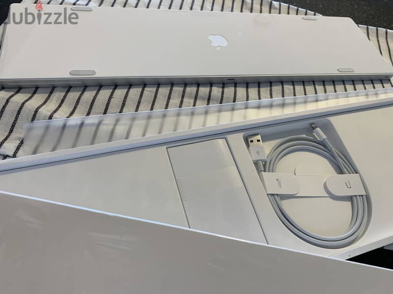 Apple Magic Keyboard with Numeric Keypad - Arabic 2