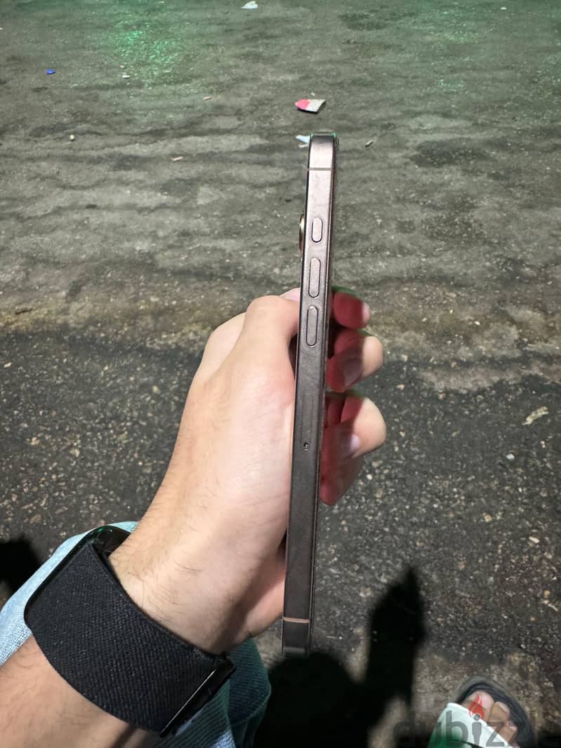Apple - iPhone 16 Pro Max 6