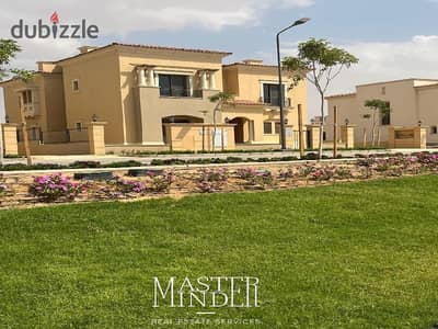 شقة فى كمبوند سيتى جيت للبيع علي اقساط حتى 2035 - القاهره الجديده