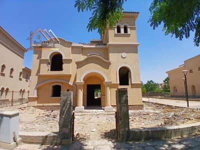 Villa for sale in Madinaty, distinctive, Model (F), garden view at a very attractive price