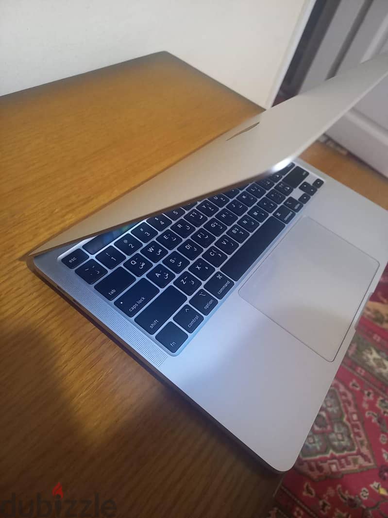 macbook pro intel core i5 2020 13-inch 2