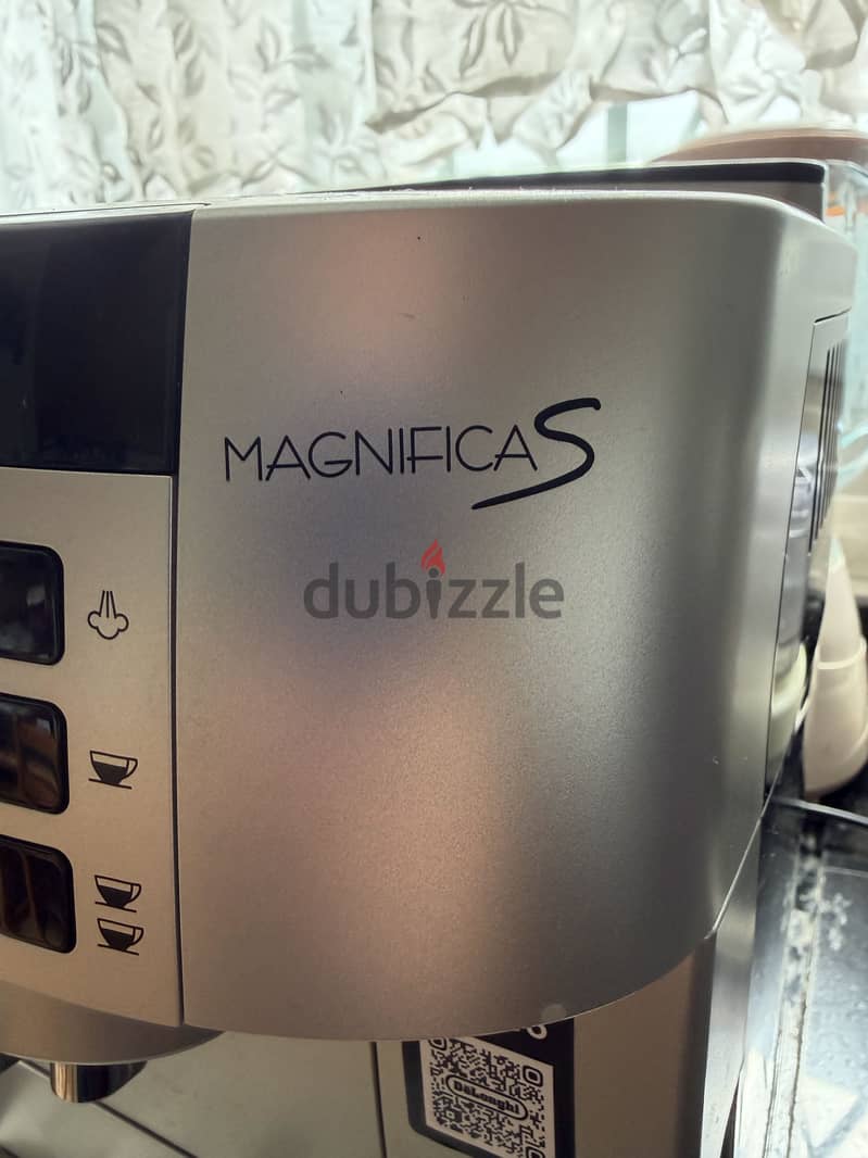 Coffee Machine - DēLonghi Magnifica S (Almost New) 2
