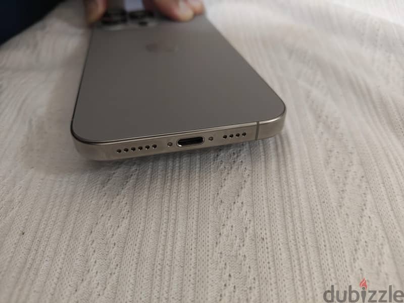Apple - iPhone 16 Pro Max 7