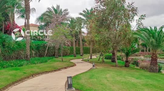 بنتهاوس فاخر بتشطيب كامل بمساحة 294 متر للبيع في كمبوند سوان ليك الراقي