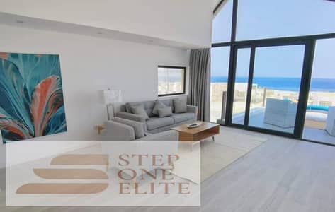 بخصم 30 % شاليه للبيع First row  على البحر مباشرة فى الساحل الشمالى