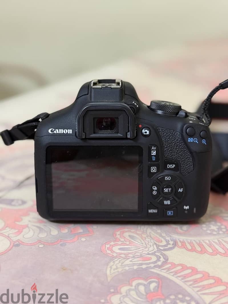 Canon EOS2000D 1