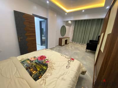 Apartment for sale in the First District, located just one plot back from 90th Street. It is close to amenities, steps away from Downtown, and five mi