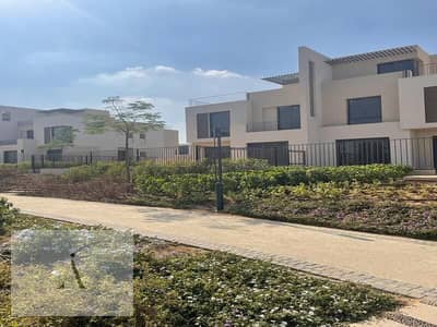 تاون هاوس ميديل ريسيل استلام فوري في كمبوند سوديك ايست متشطب بالتكيفات بلوكيشن مميز جدا