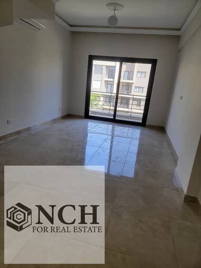 For Rent | Spacious Penthouse in Fifth Square – New Cairo A great opportunity to rent a spacious Penthouse in Fifth Square, one of New Cairo’s