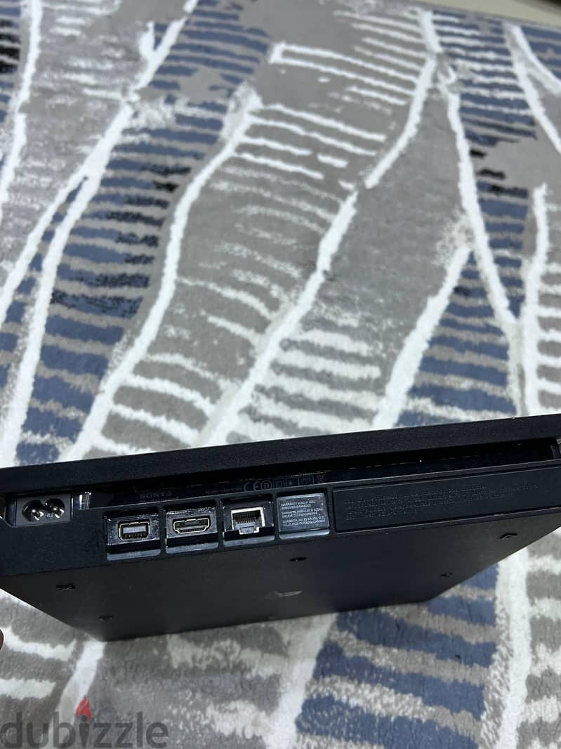Ps4 slim 3