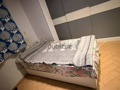 غرفه نوم شبابى بحاله جيده