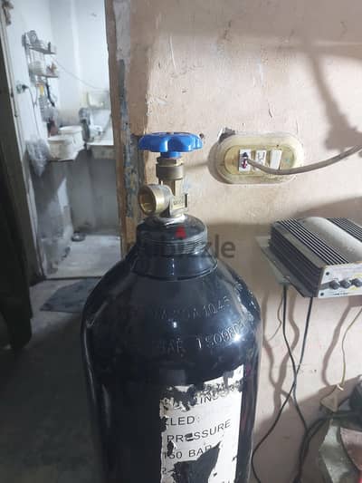 اسطوانه اكسجين  ٤٠ لتر