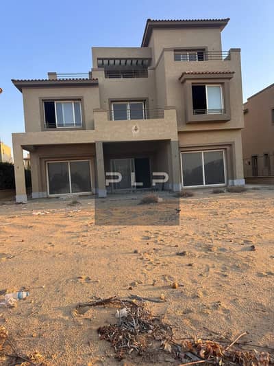 فيلا مستقله للبيع في  كمبوند بالم هيلز القطاميه من بالم هيلز  بسعر لقطه وباميز لوكيشن في الكمبوند
