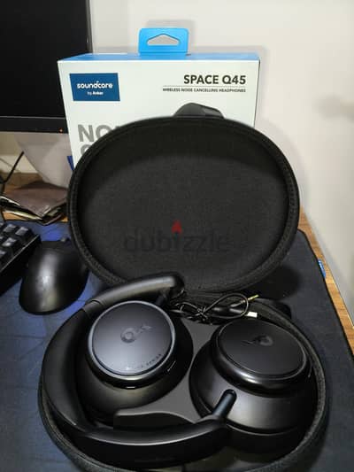 Anker space Q45