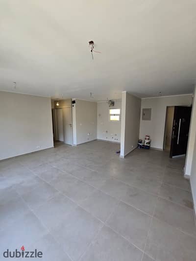 For rent, a legal apartment in my city, 97 sqm, first occupancy, full high-end finishing, with air conditioning, wide garden view and south park.