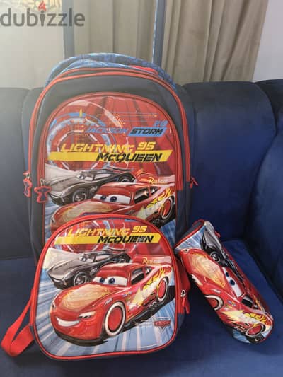 شنطة ترولى جديده cars من محل Hamleys جديدة