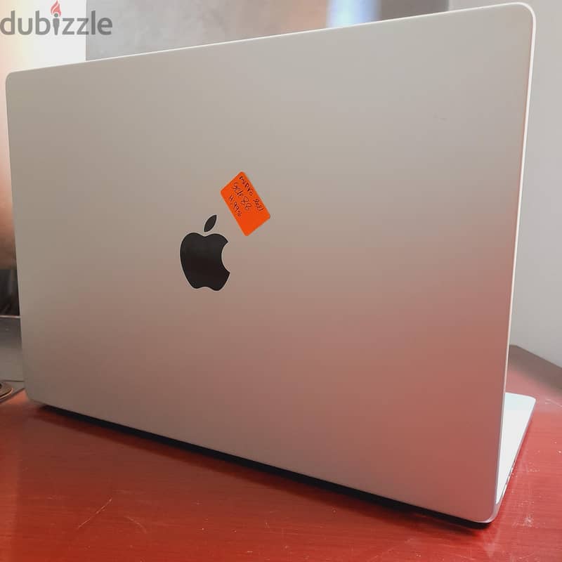 MacBook pro M1 2021 16 inch 3