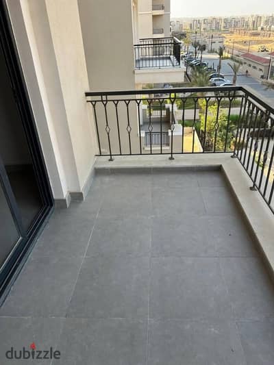  Apartment for Sale in Village West Compound – Sheikh Zayed
