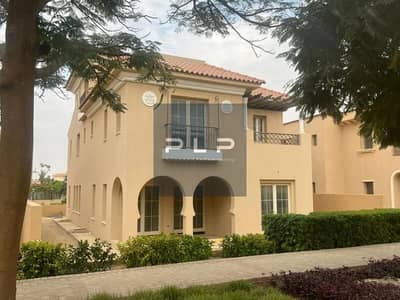 An exceptional deal on a standalone resale villa—ready to move—featuring a prime view in the Hyde Park compound, near the American University.