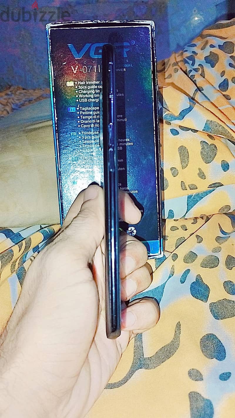 OPPO Reno6 7