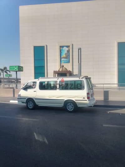 توصيل مشاوير  للمطار  ولجميع المناسبات بميكروباص مكيف