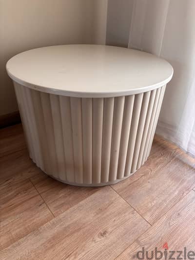Center Table off-white
