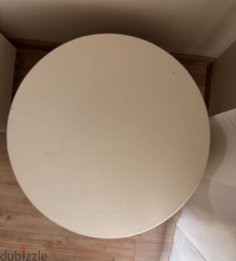 Center Table off-white 1