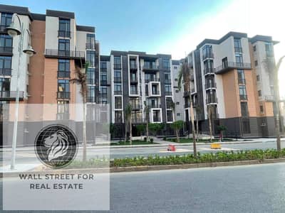 apartment 155m for sale in madinaty B8 view the spine old contract installment over 12 years