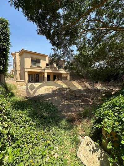 villa for sale in paradise new cairo prime location under market price