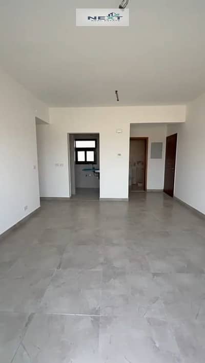 For rent in one of the most prestigious phases of Madinaty (new law), a 100 sq m apartment in Privado Compound. Brand new, first occupancy, high-end f