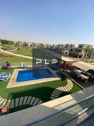 بتشطيب كامل فيلا مستقله للبيع استلام فوري مفروشه بالكامل في كمبوند بالم هيلز قطاميه اكستنشن pk2 التجمع الخامس