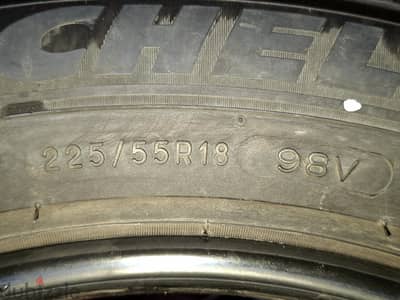 225 / 55 R 18 اربع ايطارات ميشلان بحالة جيدة جدا