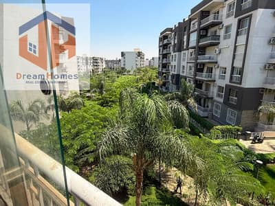 For rent, an apartment in Madinaty, 85m, special finishing, garden view