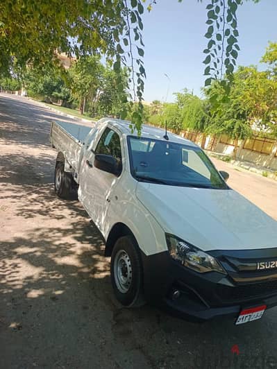 ايسوزو دى ماكس 2025