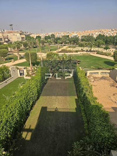 فيلا مستقله  للبيع استلام فوري جاهزه علي السكن سعر لقطه لسرعه البيع  في كمبوند بالم هيلز قطاميه pk1