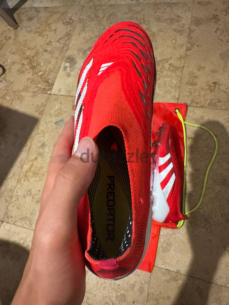 Predators Elite Laceless Artificial Grass Cleats 2