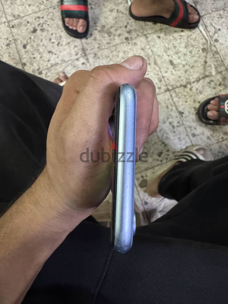 Apple - iPhone XR 3