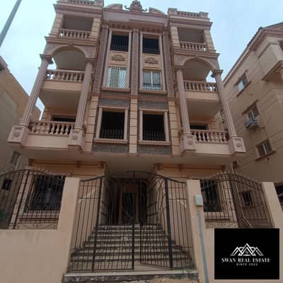 شقة 150م بـ 3 مليون للبيع بالتوسعات الشمالية حي 2000 | دور أول علوي يمين | واجهة على حديقة  قريبة من البوليفارد ومحور دهشور وجامعة القاهرة استلام فورى