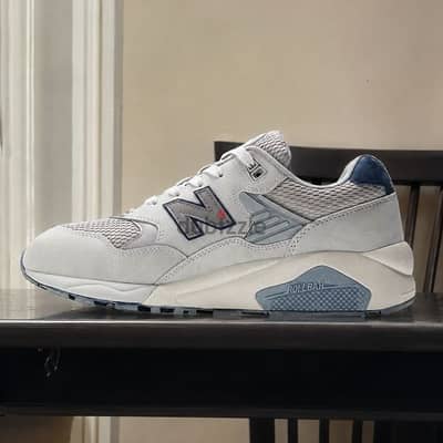 كوتشي New balance اوريجنال