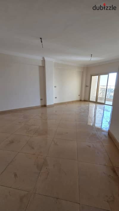 Ground floor apartment for rent next to gate R1 in Wasal compound