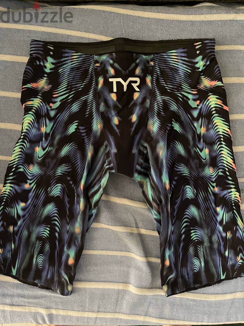 Tyr venzo like new 2