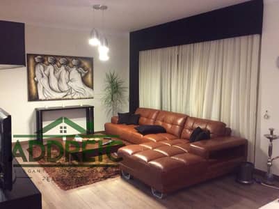 Ground-floor apartment with a 50m garden for rent in a prime location near services and South Park. 118m, fully air-conditioned with luxury furniture,